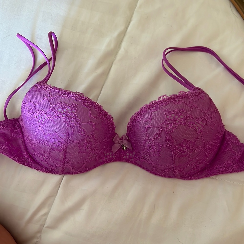 Victoria secret push up bra size 32C